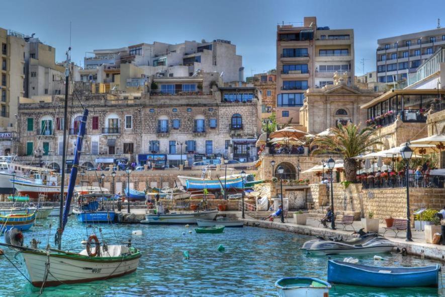Отель Casa Leon Malta Сент Джулианс Экстерьер фото